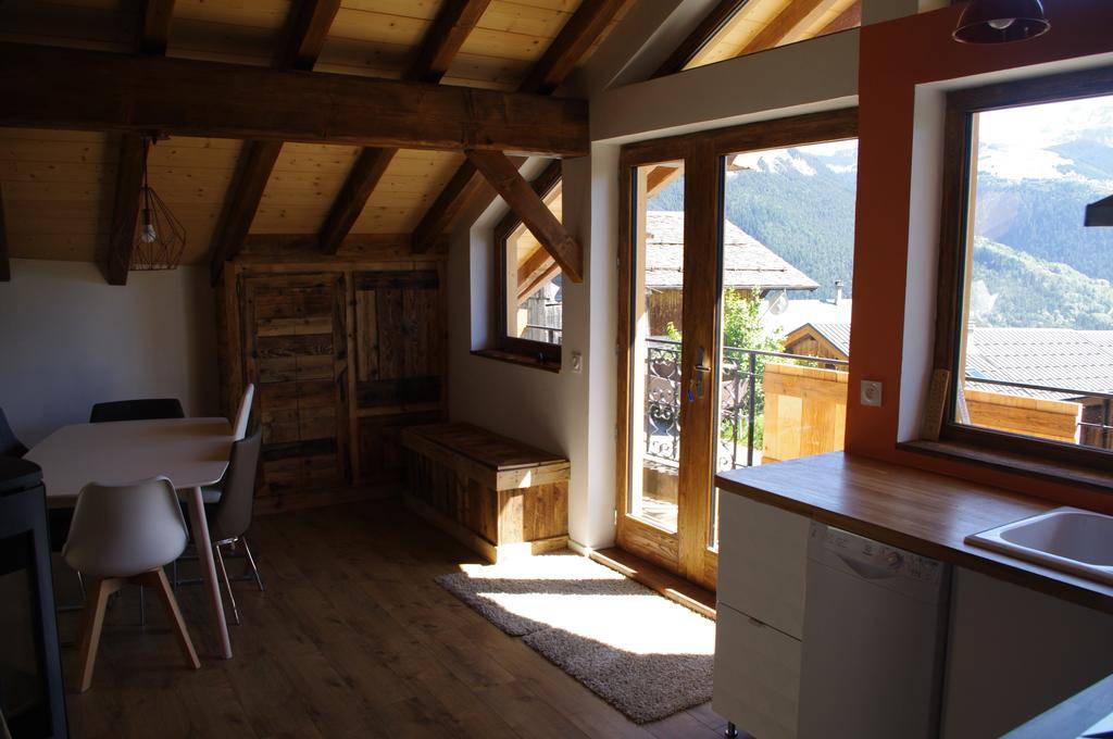 Petit Chalet Vieux Bois Bozel Εξωτερικό φωτογραφία